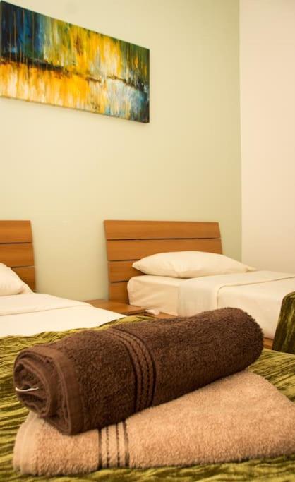 Sunny 2 Bedroom, 2 Bathrooms, Seaside Apt. Sliema Exterior photo