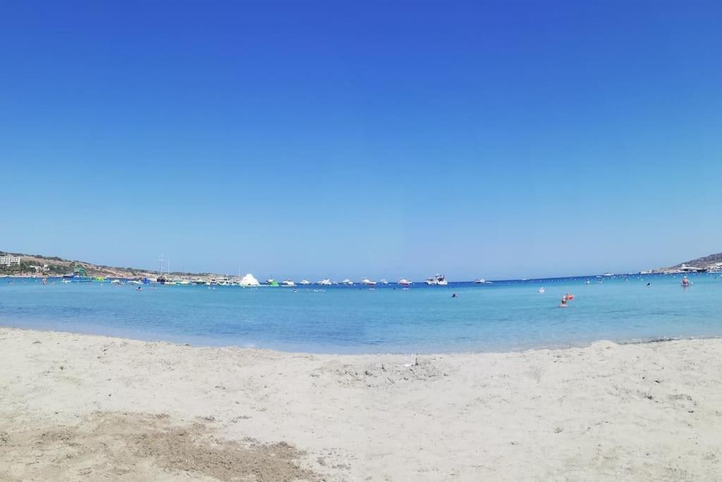 Sunny 2 Bedroom, 2 Bathrooms, Seaside Apt. Sliema Exterior photo